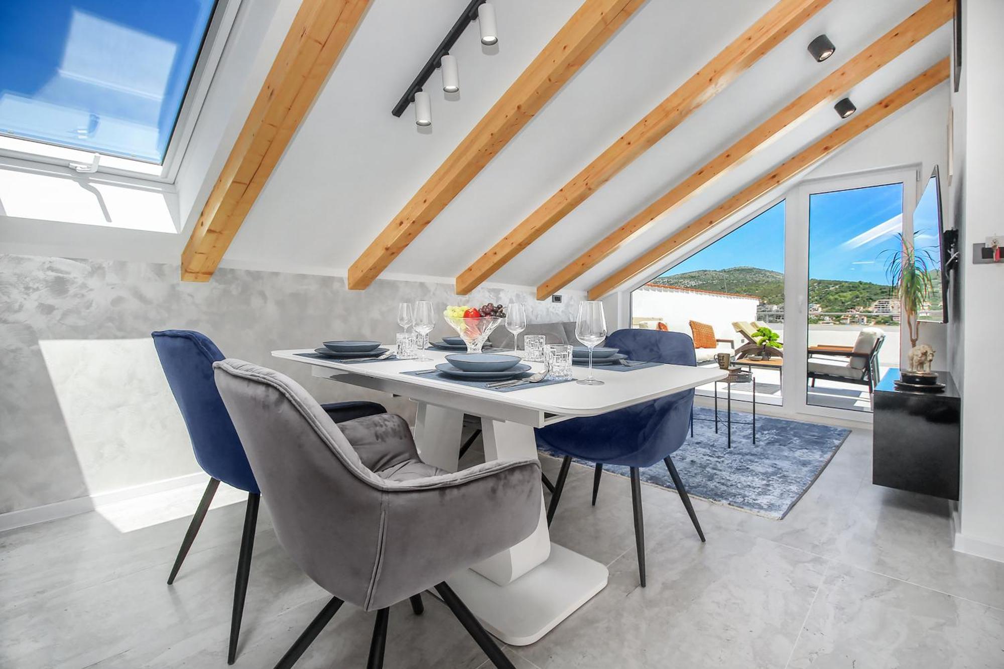 Villa Dalmatian Child With Swimming Pool, Close To The Beach Vinišće Екстериор снимка